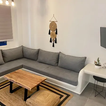 Iakovos' Luxury House * Tinos