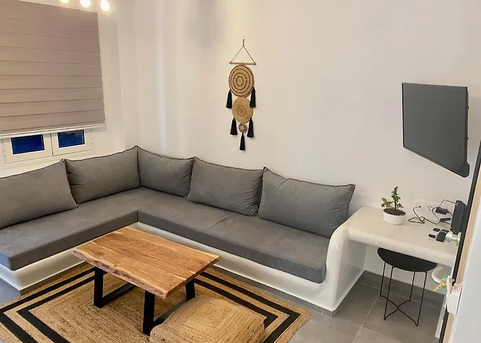 Iakovos' Luxury House * Tínos